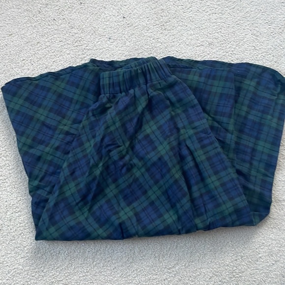 Green and Blue Plaid midi skirt - Picture 6 of 7